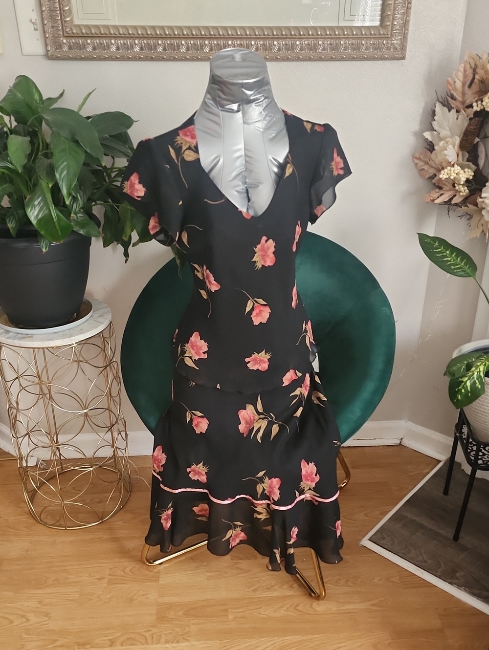 Floral Black V-Neck Ruffle Skirt And TOP